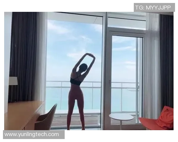 探索真人运动泳衣的舒适性与时尚感,助你畅享水中乐趣与自信魅力 探索真人运动泳衣的舒适性与时尚感,助你畅享水中乐趣与自信魅力