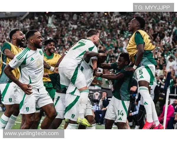 亚洲新王菲尔米诺助力吉达国民取得两场胜利展现强大实力